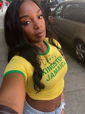 Meet your Posher, Monye